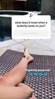 Nastia Liukin feet photo thumbnail