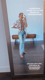 Nastia Liukin feet photo thumbnail