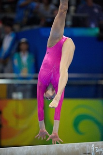 Nastia Liukin feet photo thumbnail