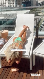 Nastia Liukin feet photo thumbnail