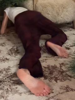 Nastia Liukin feet photo thumbnail