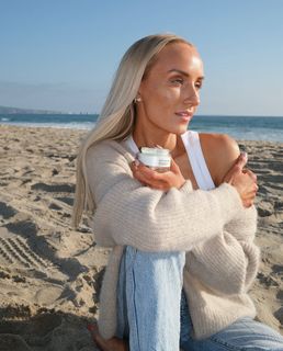 Nastia Liukin feet photo thumbnail