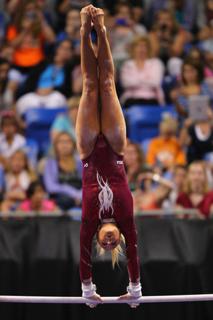 Nastia Liukin feet photo thumbnail