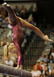 Nastia Liukin feet photo thumbnail