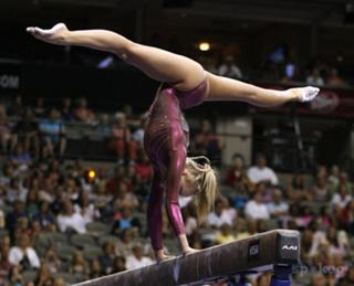 Nastia Liukin feet photo thumbnail