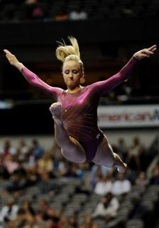 Nastia Liukin feet photo thumbnail