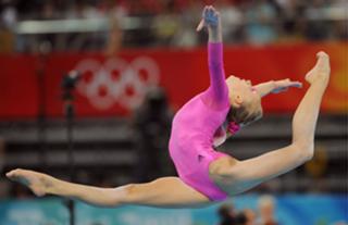 Nastia Liukin feet photo thumbnail