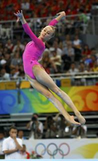 Nastia Liukin feet photo thumbnail