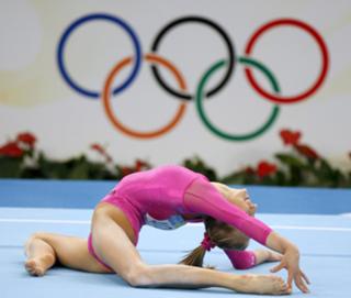 Nastia Liukin feet photo thumbnail