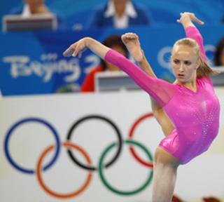 Nastia Liukin feet photo thumbnail