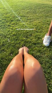 Natalee Linez feet photo 2