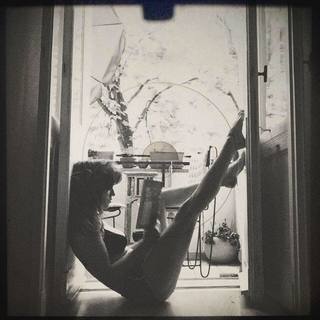 Natalia Avelon feet photo 19