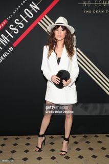 Natalia Avelon feet photo 10