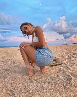 Natalia Class feet photo 17