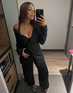 Natalia Class feet photo 1