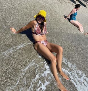 Natalia Dragoumi feet photo 3