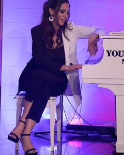 Natalia Dragoumi feet photo 13