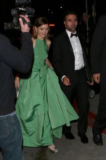 Natalia Dyer feet photo thumbnail