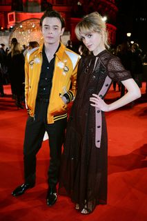 Natalia Dyer feet photo thumbnail
