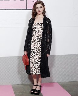Natalia Dyer feet photo thumbnail