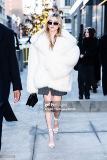 Natalia Dyer feet photo 18