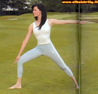 Natalia Estrada feet photo 16