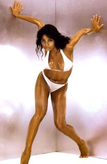Natalia Estrada feet photo 17