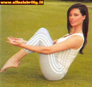 Natalia Estrada feet photo 10