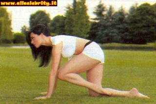 Natalia Estrada feet photo 9