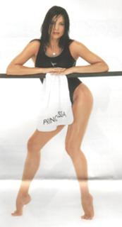 Natalia Estrada feet photo 4