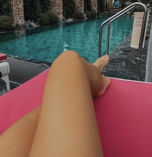 Natalia Janoszek feet photo 3
