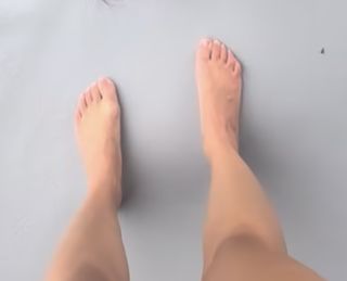 Natalia Janoszek feet photo 2