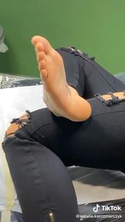 Natalia Karczmarczyk feet photo thumbnail