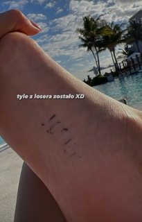 Natalia Karczmarczyk feet photo thumbnail