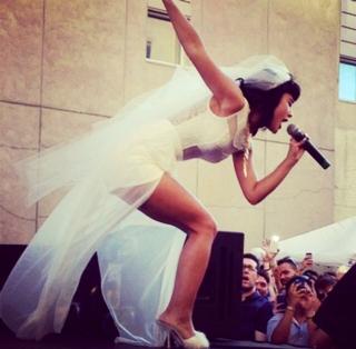 Natalia Kills feet photo 5