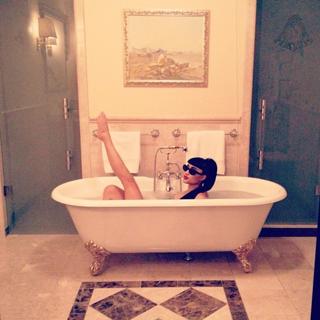 Natalia Kills feet photo 9