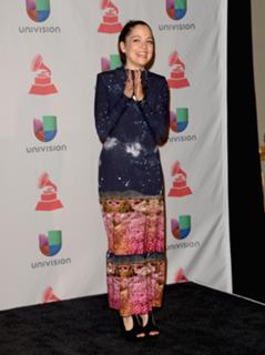 Natalia Lafourcade feet photo 2