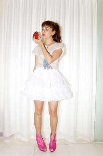 Natalia Lafourcade feet photo 7