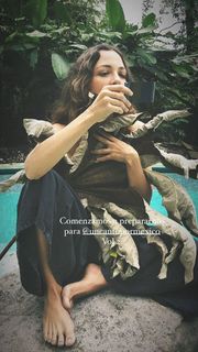 Natalia Lafourcade feet photo 15