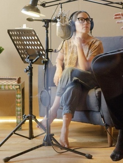 Natalia Lafourcade feet photo 5