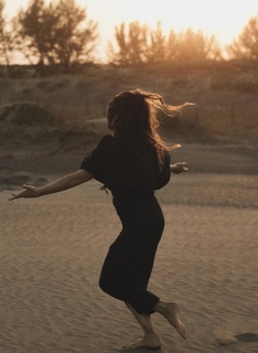 Natalia Lafourcade feet photo 3