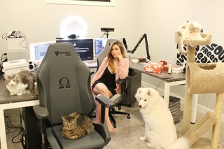 Natalia Mogollon feet photo thumbnail