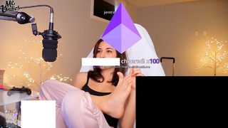 Natalia Mogollon feet photo thumbnail
