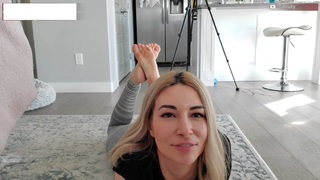 Natalia Mogollon feet photo thumbnail
