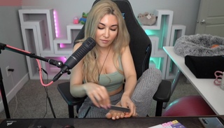 Natalia Mogollon feet photo thumbnail