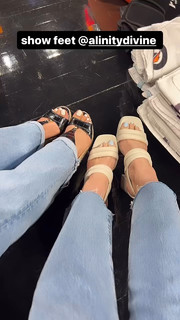 Natalia Mogollon feet photo thumbnail