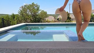 Natalia Mogollon feet photo thumbnail