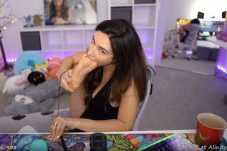 Natalia Mogollon feet photo thumbnail