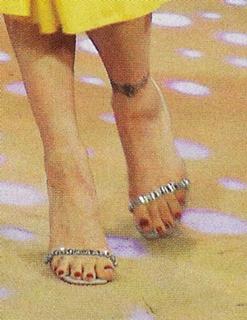 Natalia Oreiro feet photo thumbnail