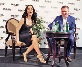Natalia Oreiro feet photo thumbnail